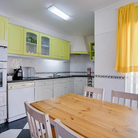 Sun & Surf 페니케