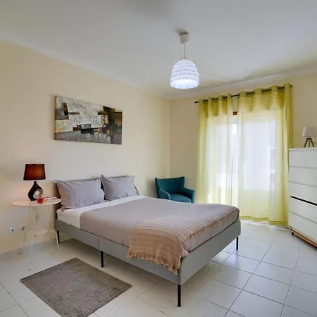 Sun & Surf 페니케